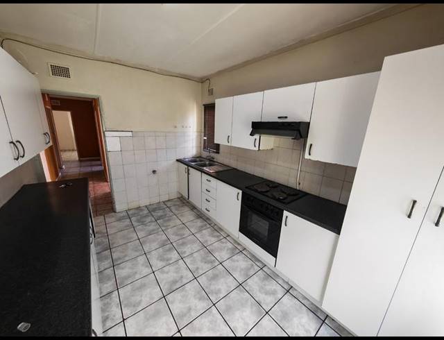 3 BEDROOM HOUSE FOR SALE IN VANDERBIJLPARK SE 1